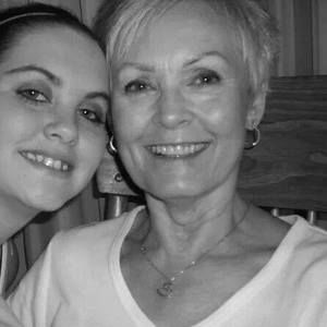 Meet your Posher, Lois